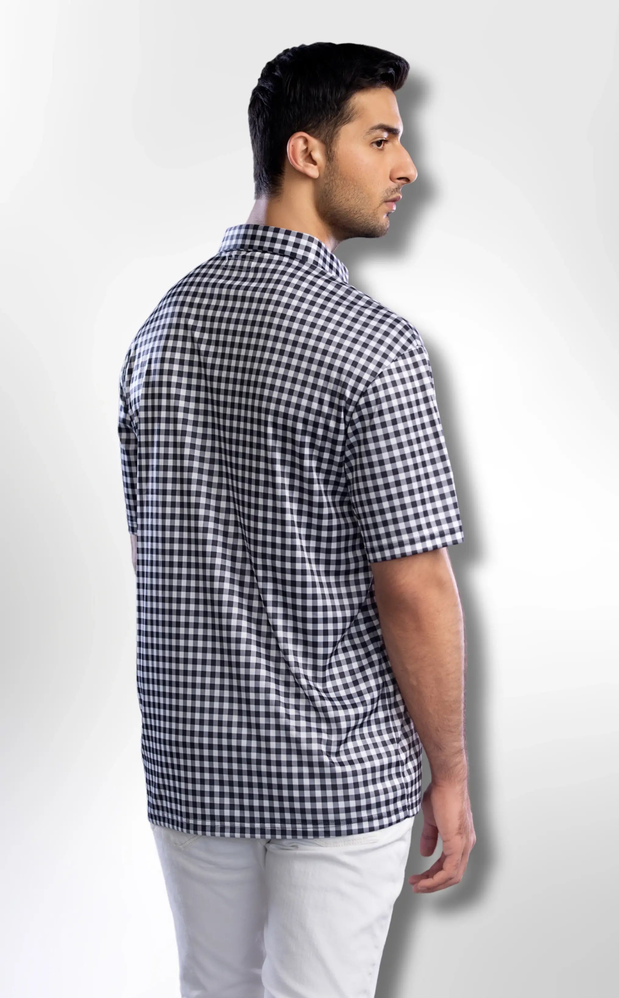 Semi-Spread Collar in Black and White Gingham