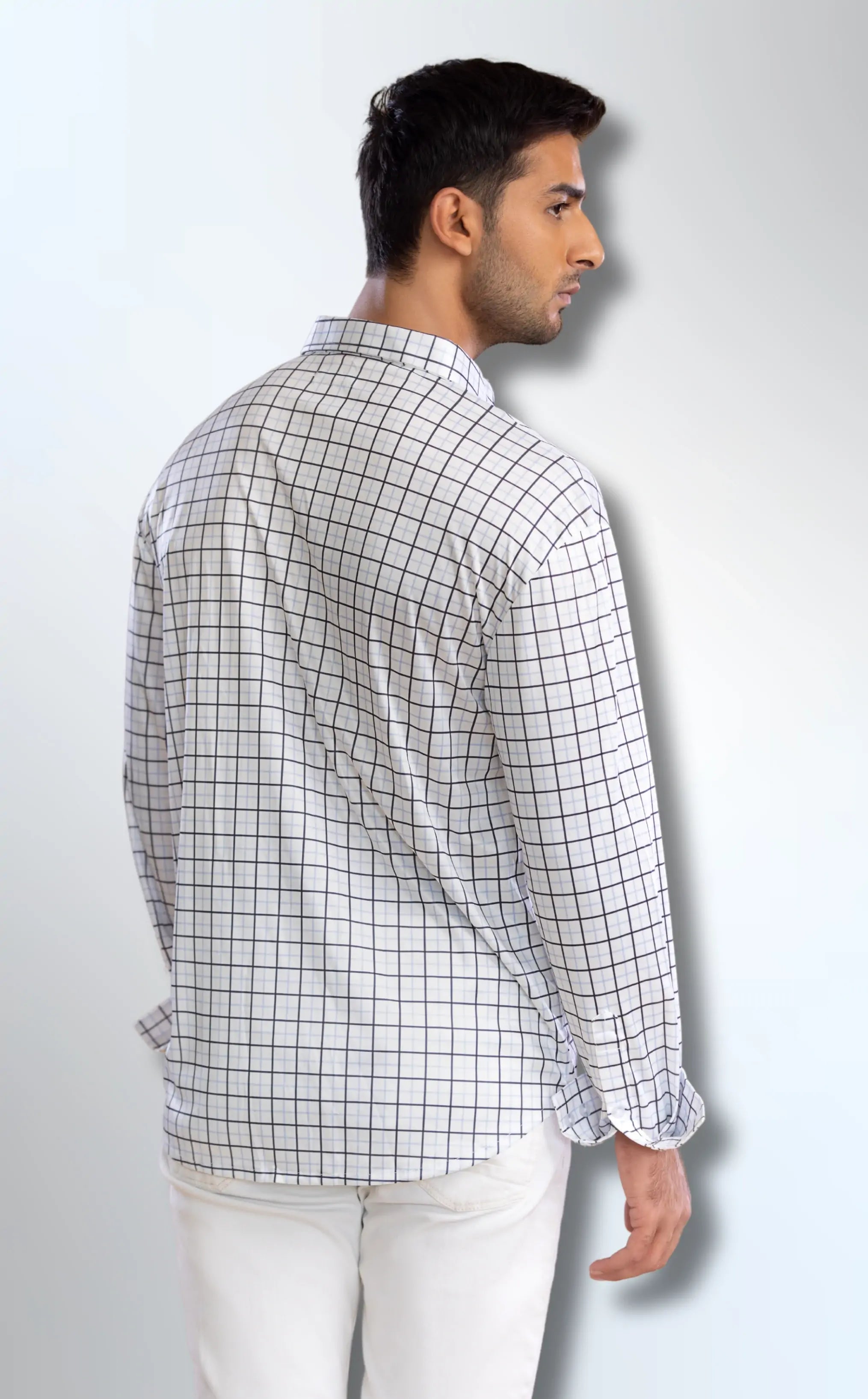 Semi Spread Collar White with Black and Blue Grid