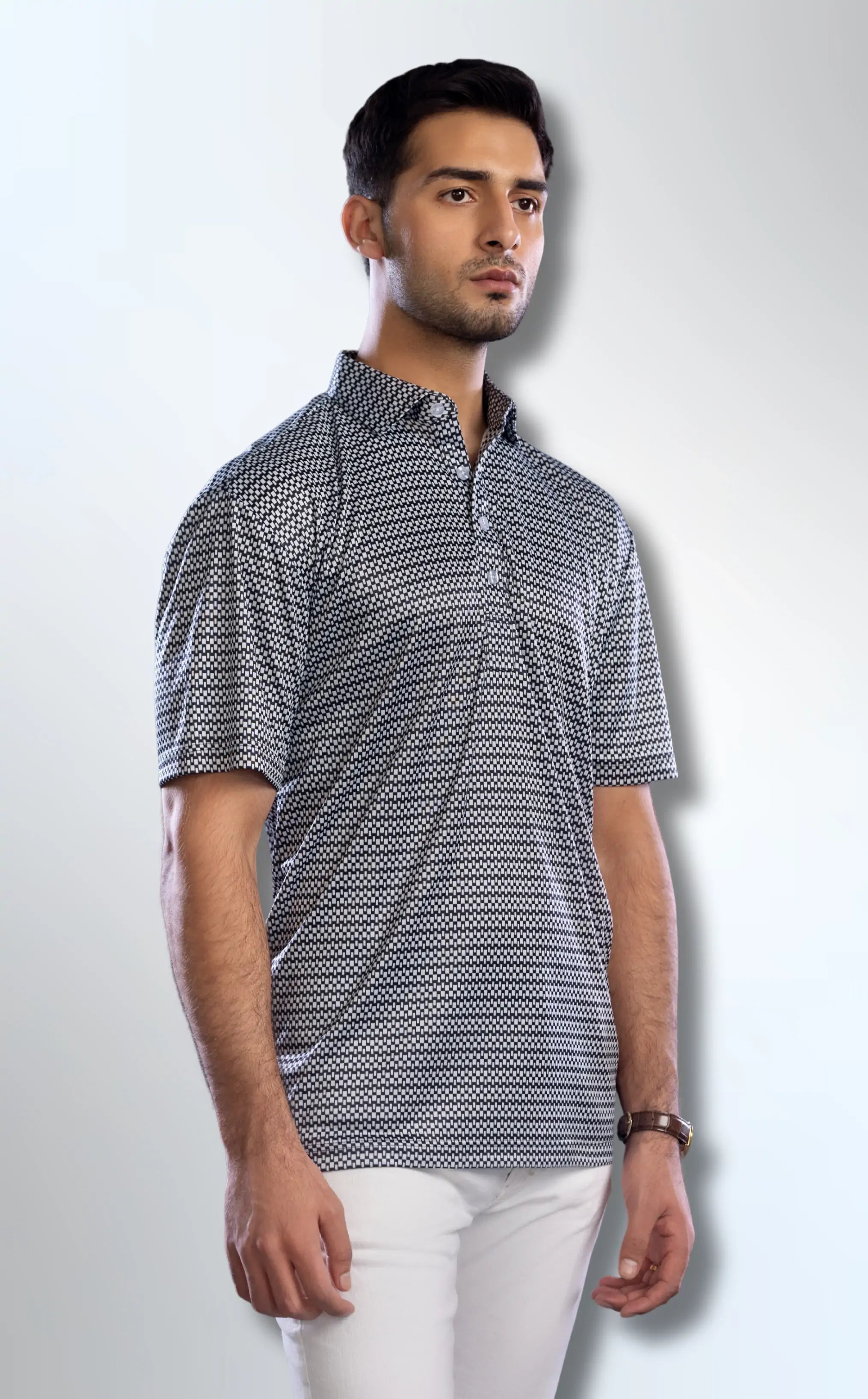 Semi-Spread Collar in Black and White Gingham