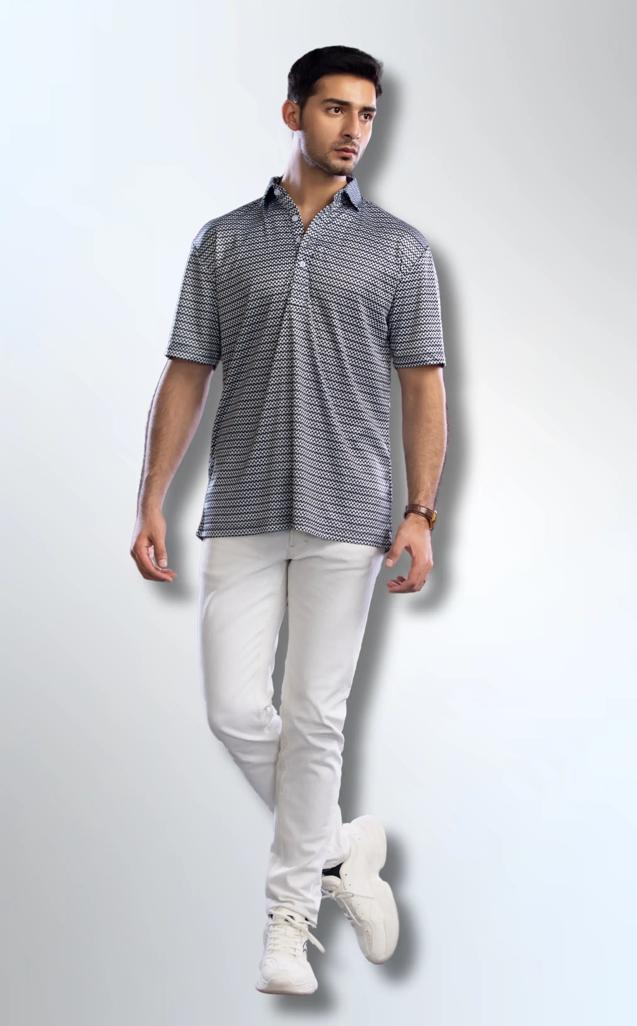 Semi-Spread Collar in Black and White Gingham