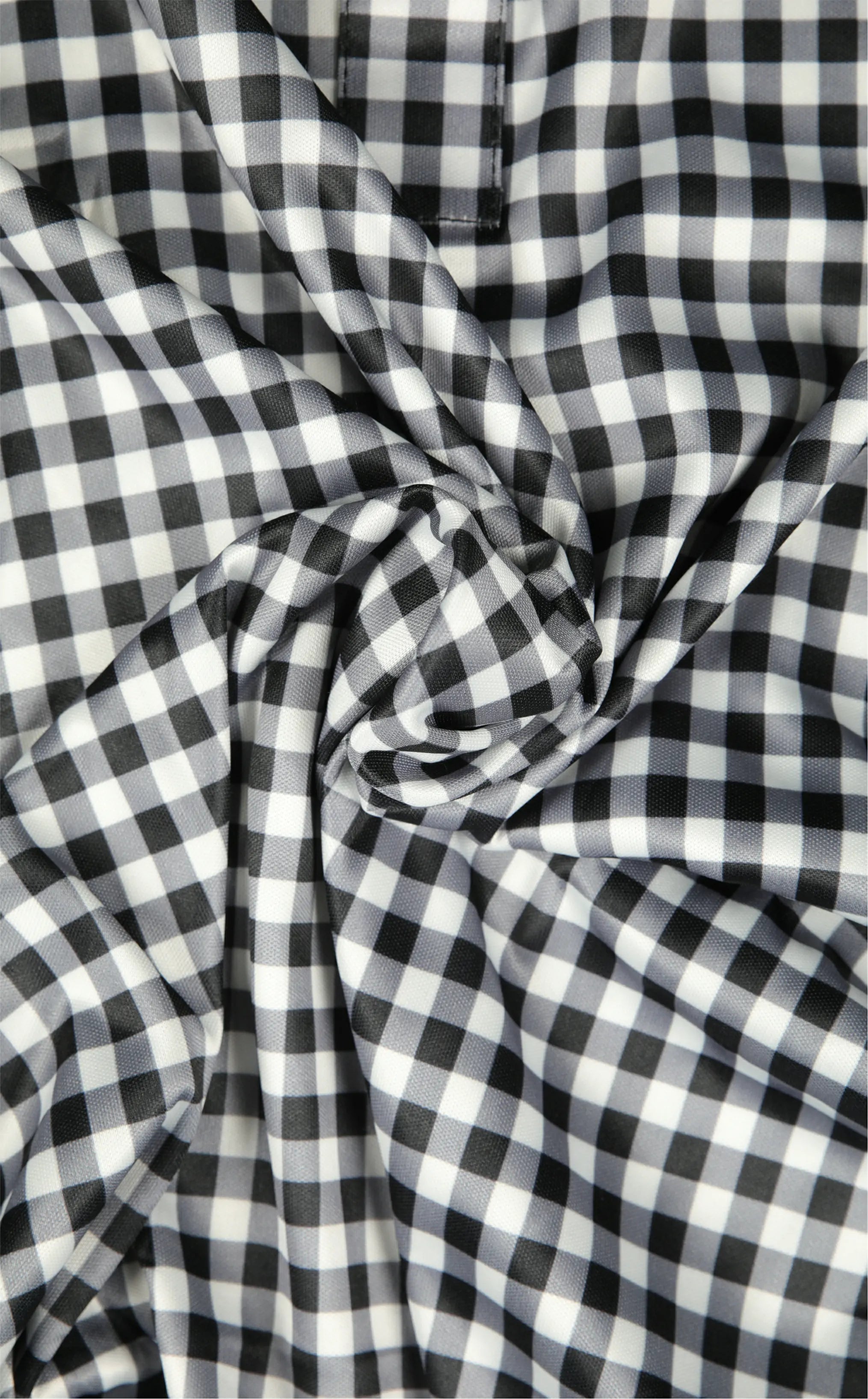 Semi-Spread Collar in Black and White Gingham